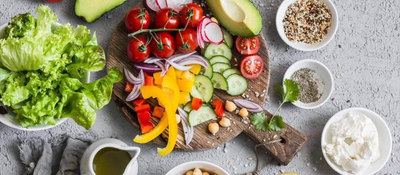 Νέα έρευνα επιβεβαιώνει ότι η Μεσογειακή διατροφή αυξάνει την προστασία από τον κορωνοϊό